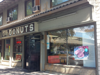 Grand Donuts