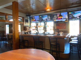 Sal's Pub Grill