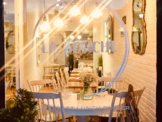 La Bouche Cafe