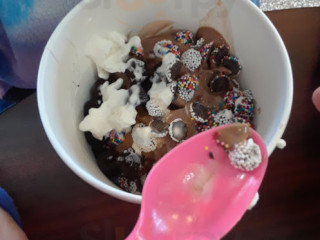 Yum Frozen Yogurt