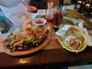 Los Tapatios Mexican Grill