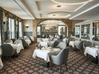 Bill’s Grill (im Steigenberger Grandhotel Petersberg)