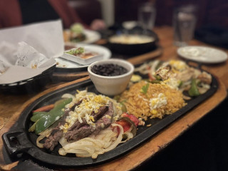 Mexicali Cocina Cantina