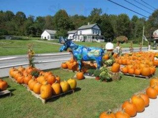 Apple Barn Country Bake Shop