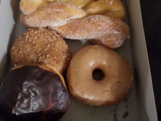 Yum Yum Donuts