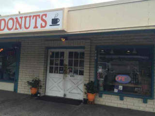 Chuck's Donuts