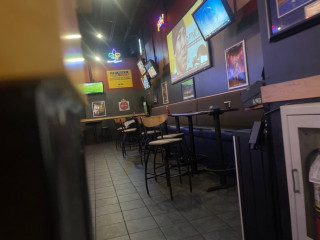 Buffalo Wild Wings Grill & Bar