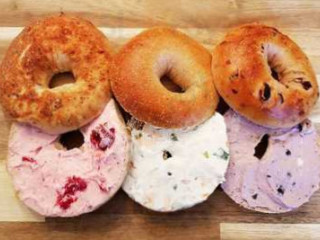 Dink's Deli Bagels