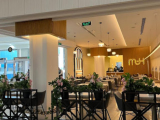 Mall Of Dhahran Foodcourt