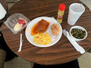 Sum 2 Eat Soul Food Resturant