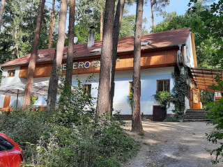 Restaurace, Pizzerie A Penzion Jezero