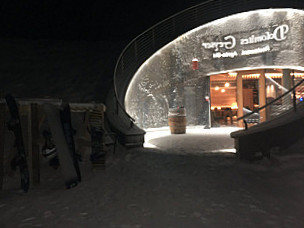 Dolomites Geyser Apres Ski